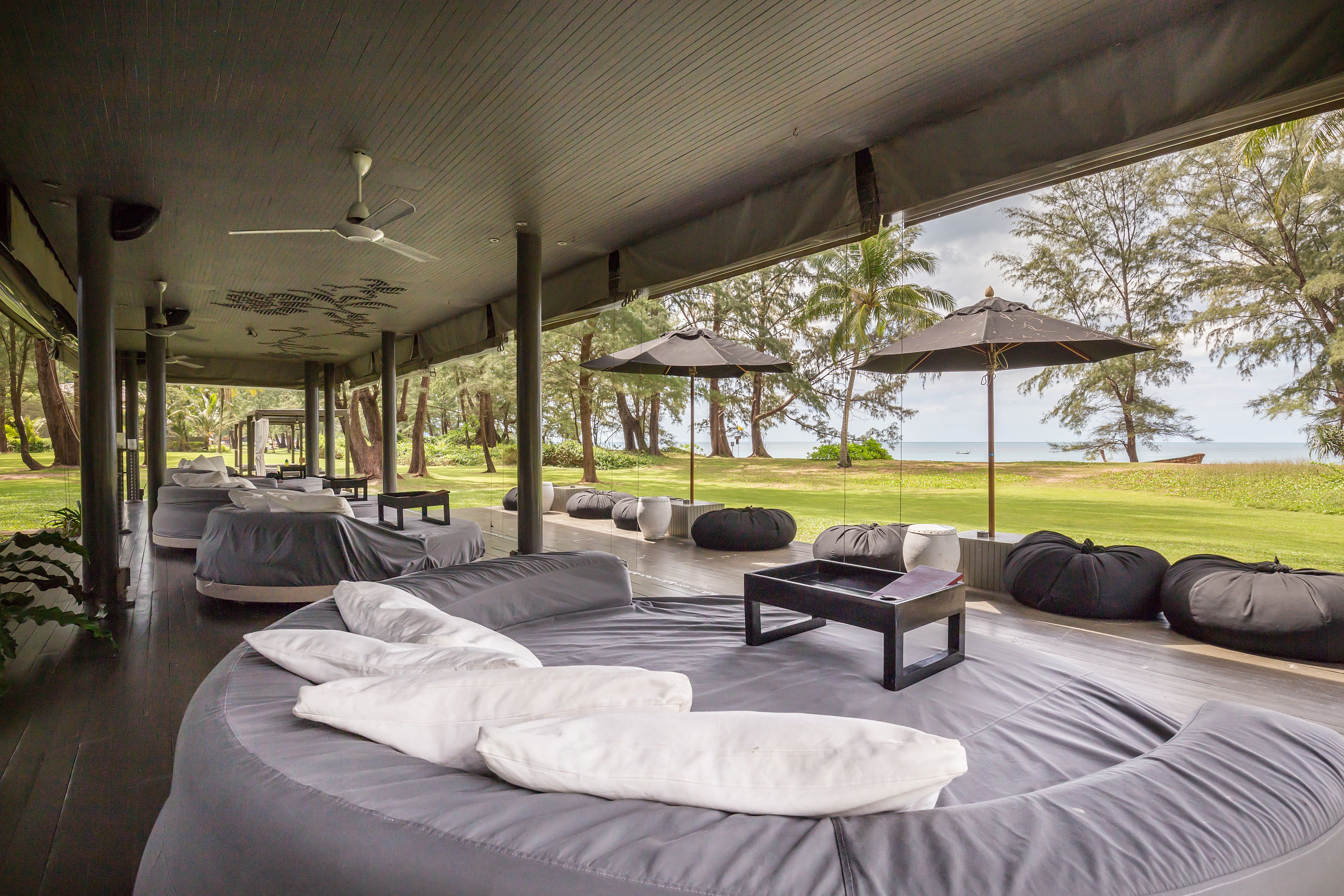 วิวชายหาด