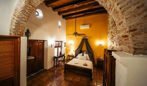 Standard Double Room | Premium bedding, in-room safe, desk, iron/ironing board - Alfiz Hotel Boutique (Cartagena)