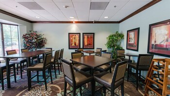 Staybridge Suites Wilmington E by IHG