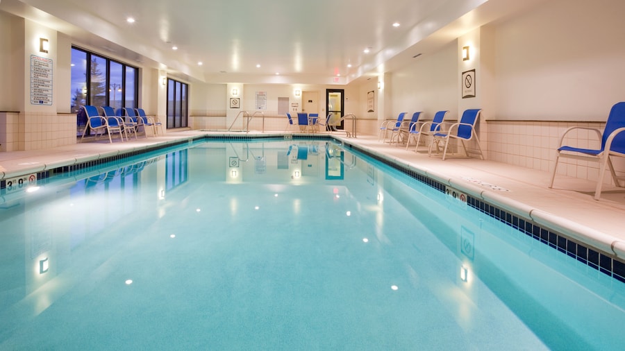 Staybridge Suites Milwaukee West-Oconomowoc by IHG