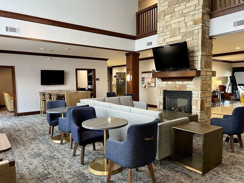 Staybridge Suites Milwaukee West-Oconomowoc by IHG