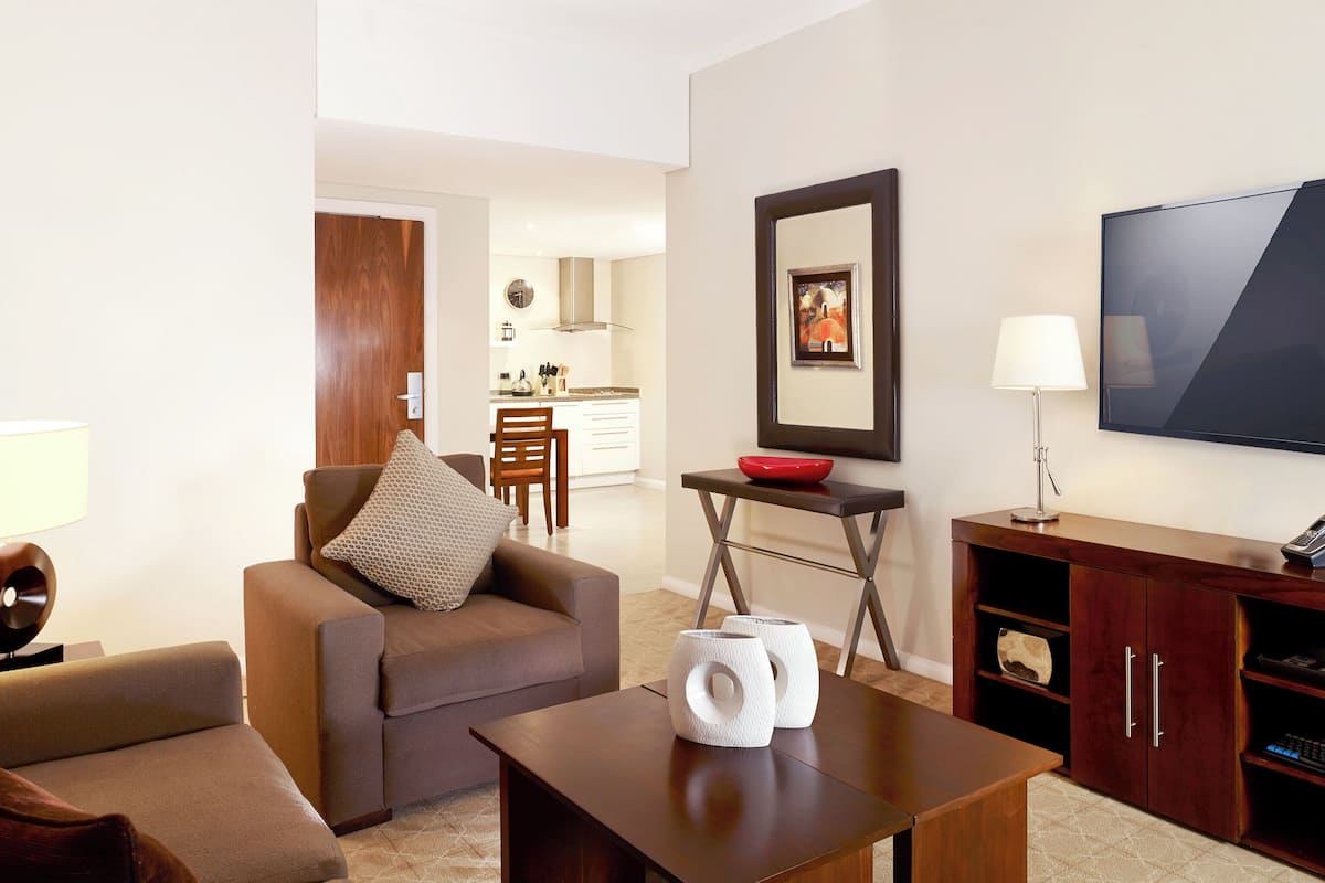 1 bedroom, down duvets, in-room safe, desk