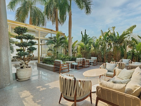 Coffee shop. Staybridge Suites Cairo Citystars by IHG