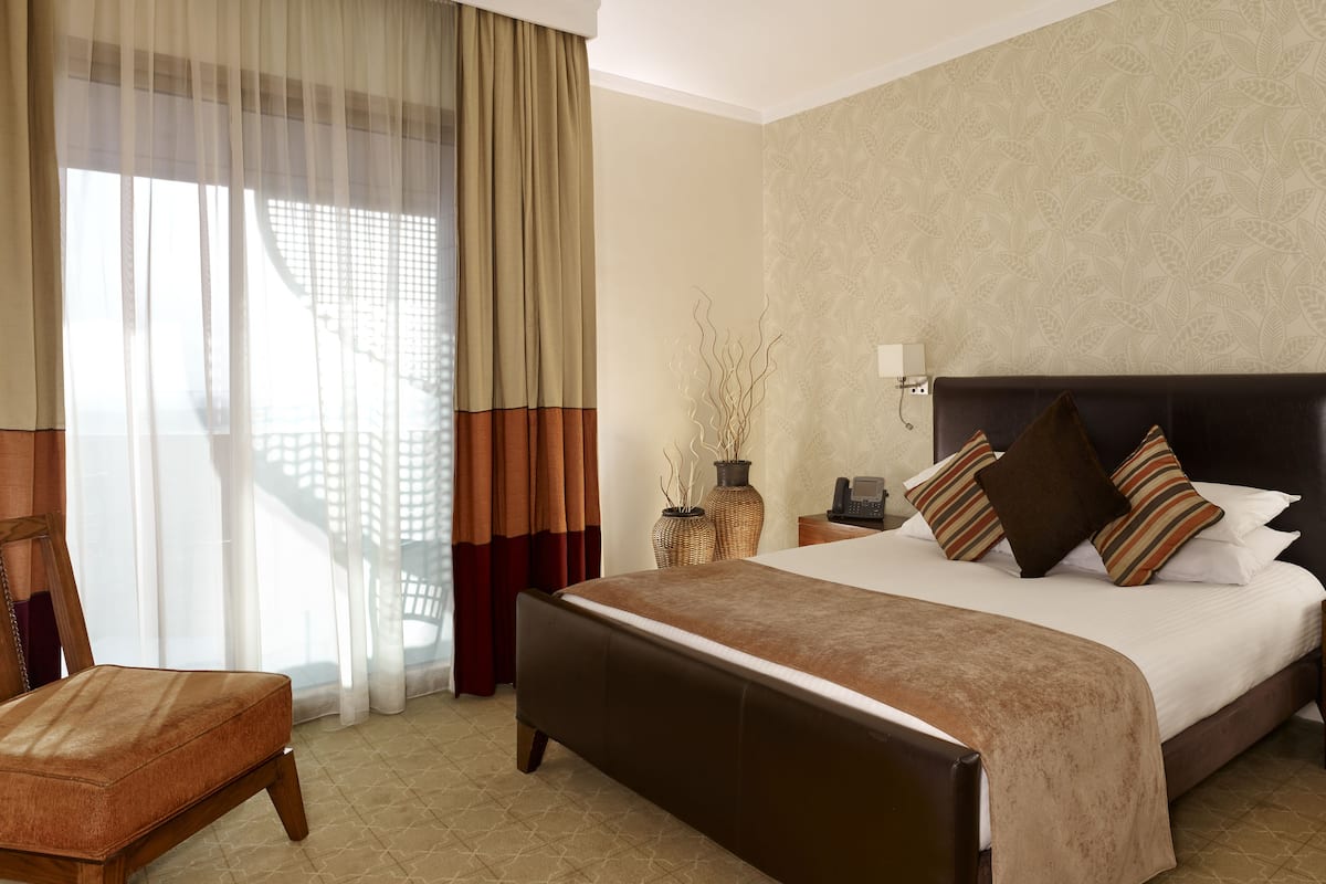 1 bedroom, down comforters, in-room safe, desk