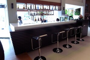 2 bars/lounges - The Cha-am Methavalai Hotel (Cha-am)