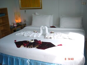 Deluxe Room | Minibar, in-room safe, individually decorated, desk - Lamai Apartment (Patong)