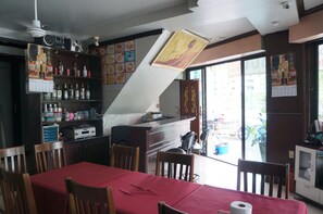 Breakfast, lunch, dinner served; Thai cuisine  - Lamai Apartment (Patong)