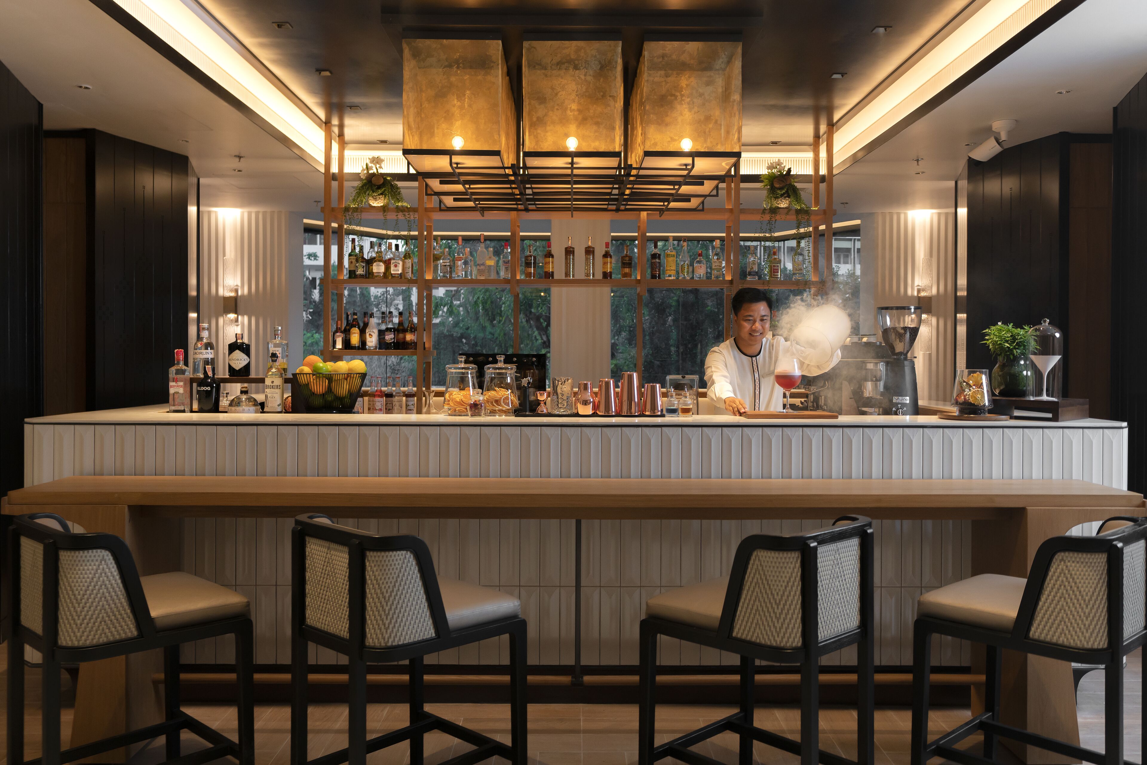 cocktail bar, poolside views, open daily