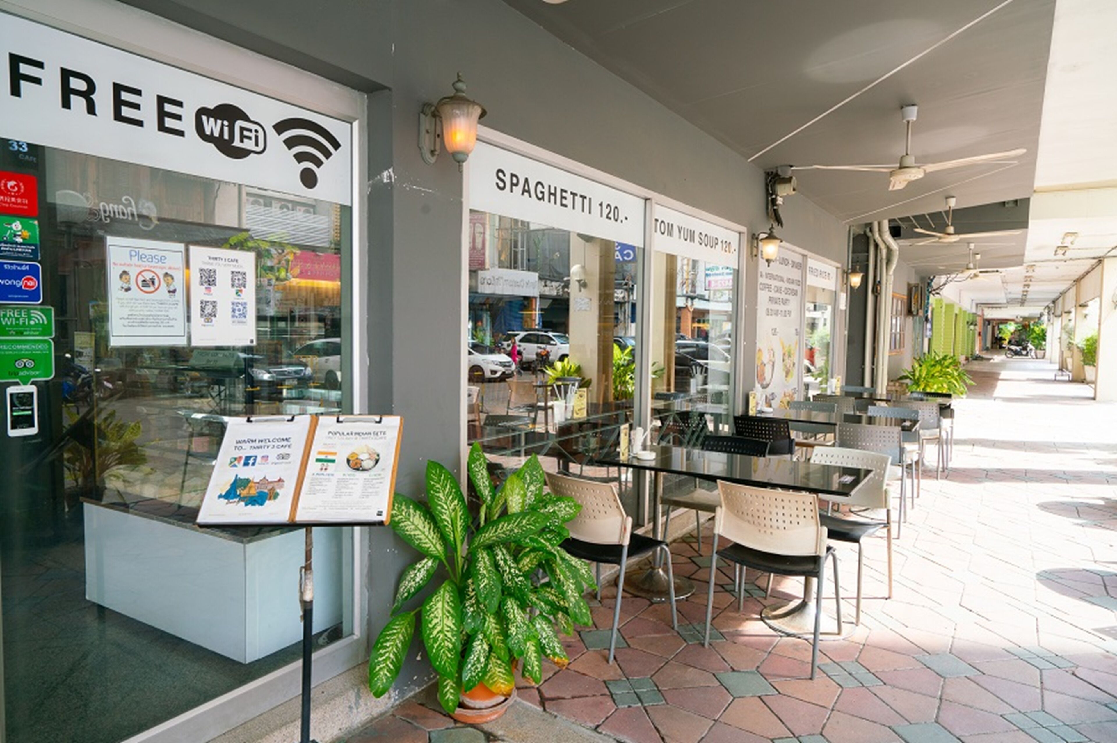 Photo - The Ecotel Bangkok