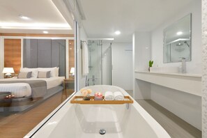 Bathroom - The Beverly Hotel Pattaya (Pattaya)