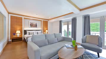 Suite Room King Bed with Living area | Minibar, caja fuerte, escritorio y camas supletorias