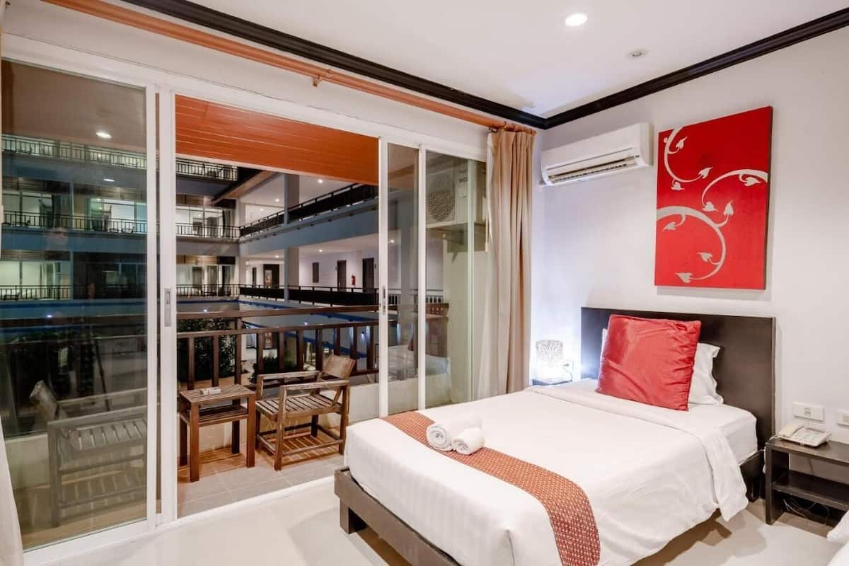 Superior Double Room | มินิบาร์, ตู้นิรภัยในห้องพัก, โต๊ะทำงาน, ผ้าม่านกันแสง