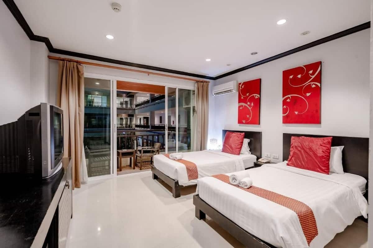 Minibar, in-room safe, desk, blackout curtains