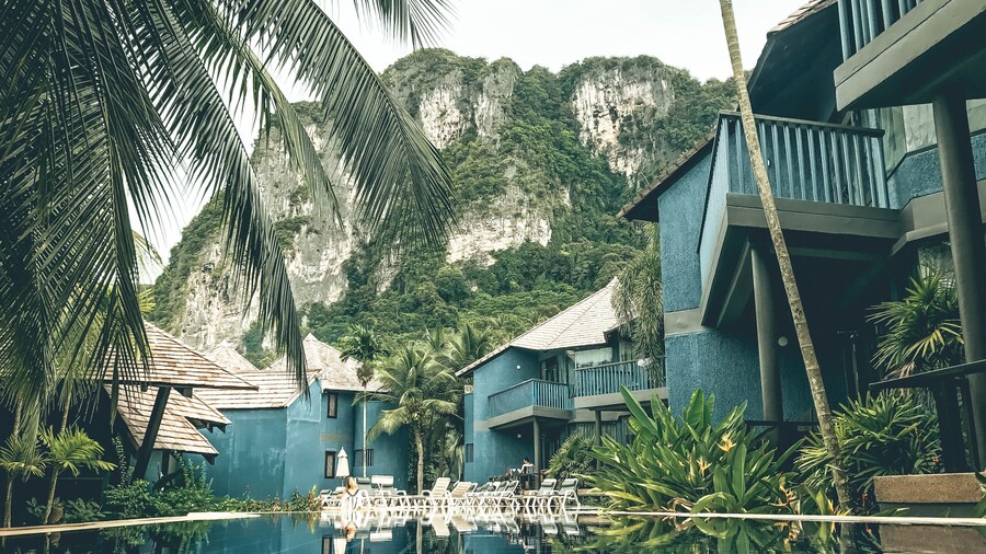 Peace Laguna Resort & Spa