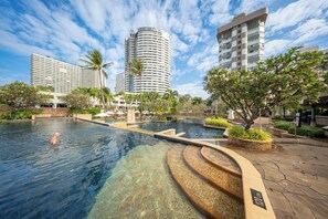 2 outdoor pools - Jomtien Palm Beach Hotel And Resort (Pattaya)