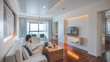 Honeymoon Suite Sea View Main Wing | Living area | 32-inch LCD TV with satellite channels, TV