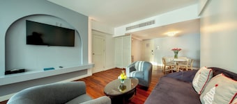 Jomtien Palm Beach Hotel And Resort