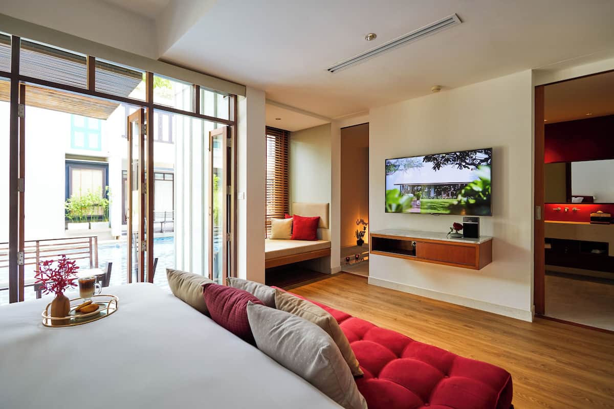 Minibar, in-room safe, soundproofing, free WiFi