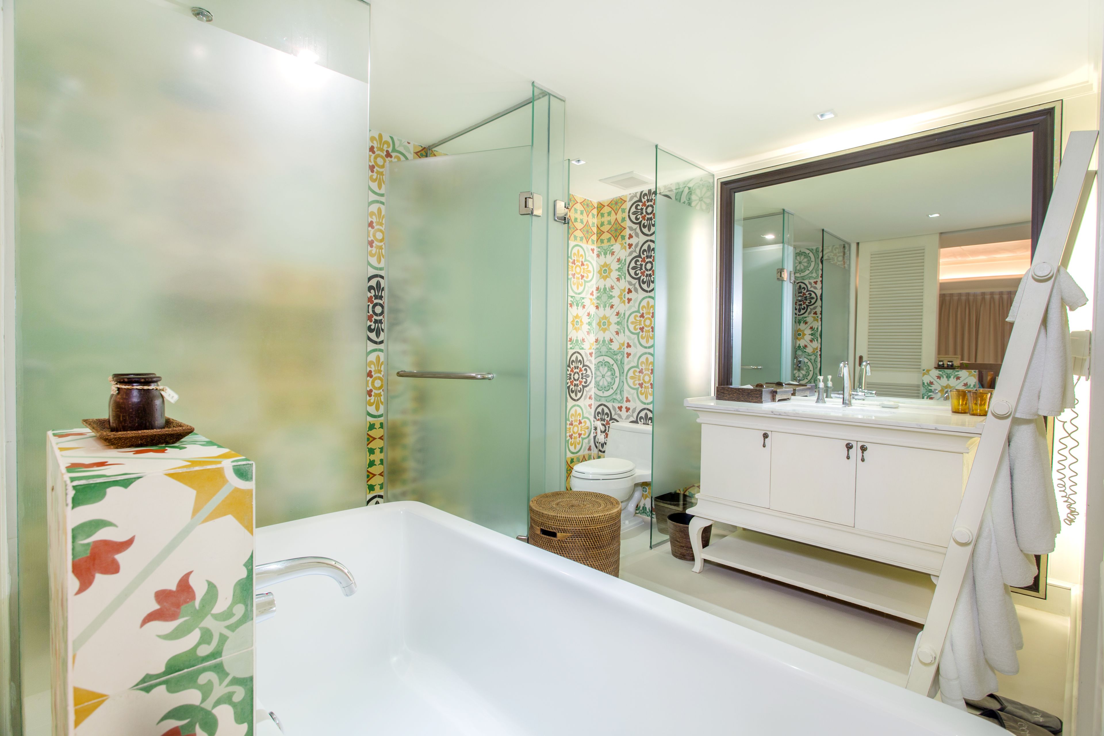 rest horizon | 1 bedroom, minibar, in-room safe, desk