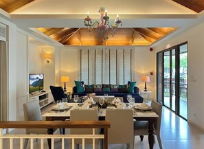 North/south Rest Pavilion | Living area