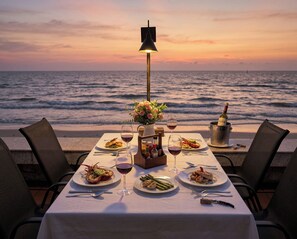 2 restaurants, breakfast served - Rest Detail Hotel Hua Hin (Hua Hin)