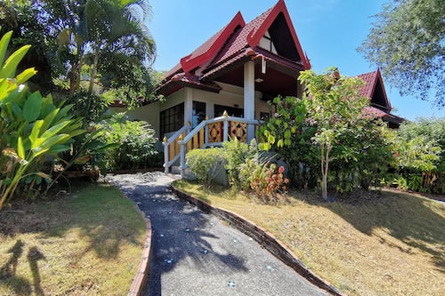 Villa, lato giardino | Vista dalla camera