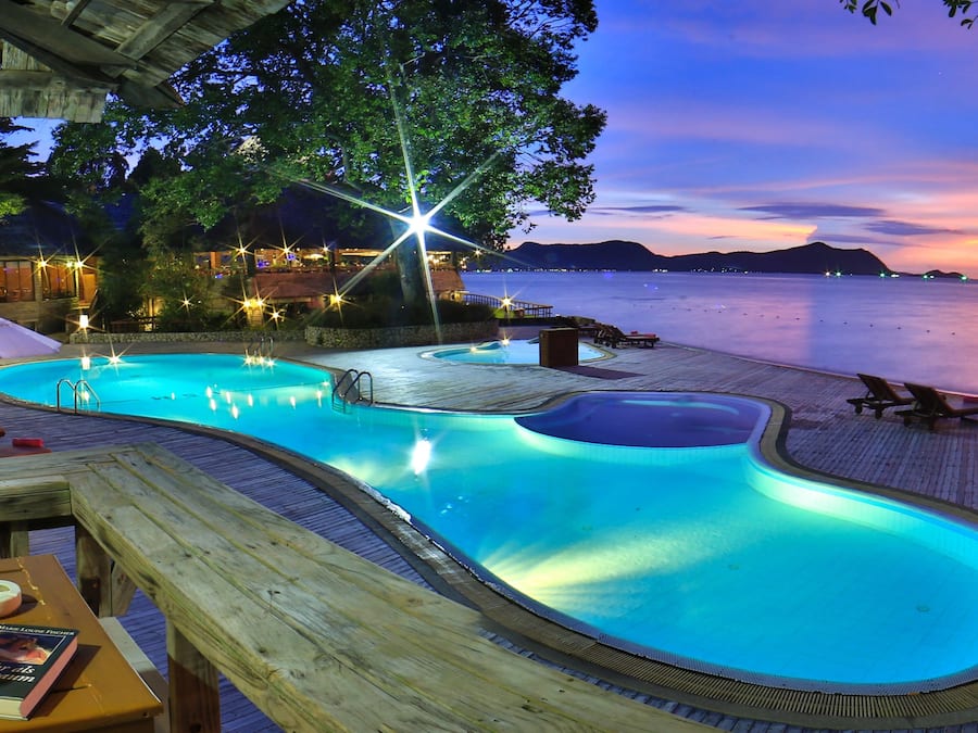 Bay View North Zone | Minibar, in-room safe, blackout drapes, soundproofing