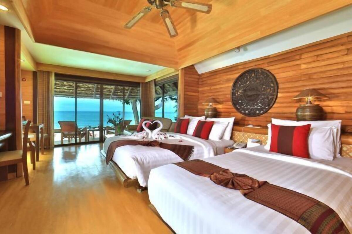 Minibar, in-room safe, blackout drapes, soundproofing