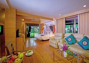 Serene Garden Spa | Living area | LCD TV