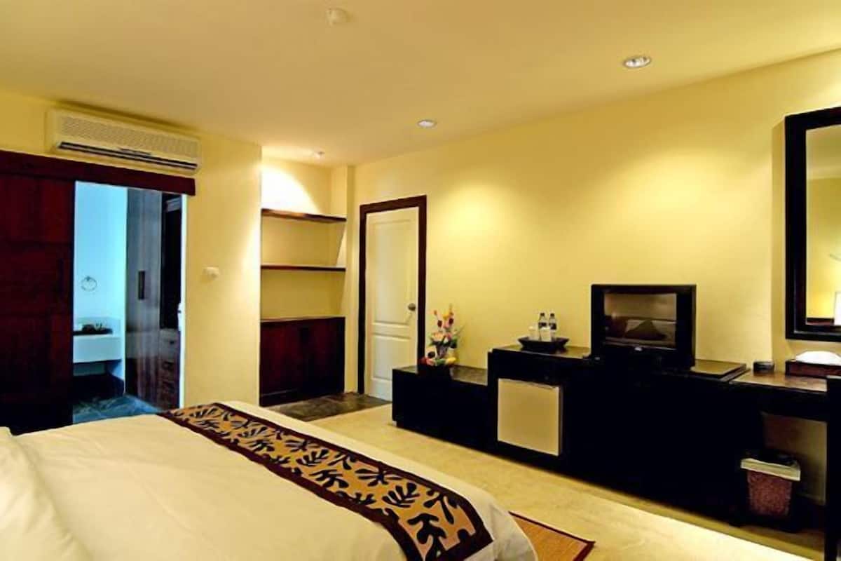 Seaview Villa Room | Minibar, in-room safe, WiFi