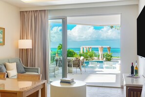 Egyptian cotton sheets, premium bedding, down duvets, pillow-top beds - Windsong on the Reef (Providenciales)