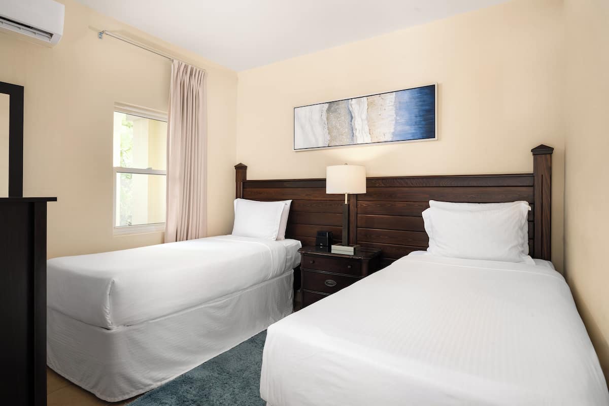 Bungalow, 2 Bedrooms, Lanai | 1 bedroom, Egyptian cotton sheets, premium bedding, down comforters
