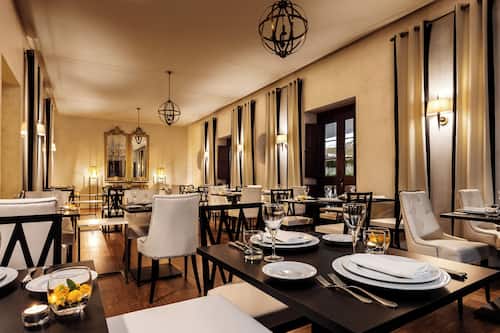 Breakfast, lunch, dinner served; Portuguese cuisine, al fresco dining