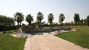 Outdoor pool - Mas del Joncar - Guest House (Sant Pere Pescador)
