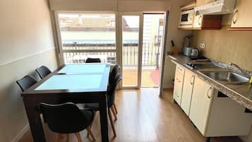 Superior Apartment, 3 Bedrooms, Terrace | Private kitchen