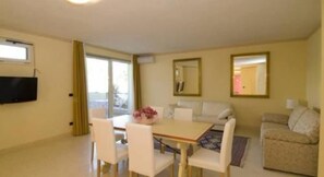 25-Zoll-Fernseher mit Satellitenempfang