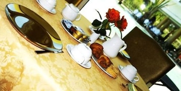 Petit déjeuner buffet