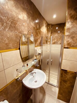 Standard Single Room, 1 Double Bed | Bathroom | Shower, free toiletries, hair dryer, bathrobes - Adora Hotel (Istanbul)