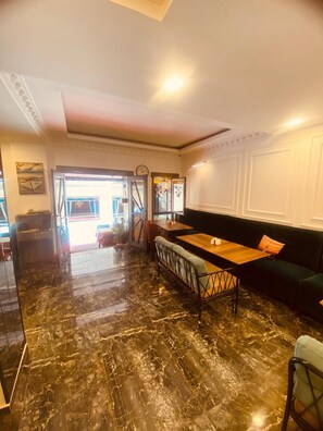 ساحة الطعام