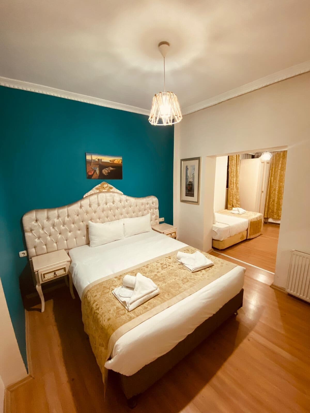 standard triple room | minibar, in-room safe, desk, soundproofing