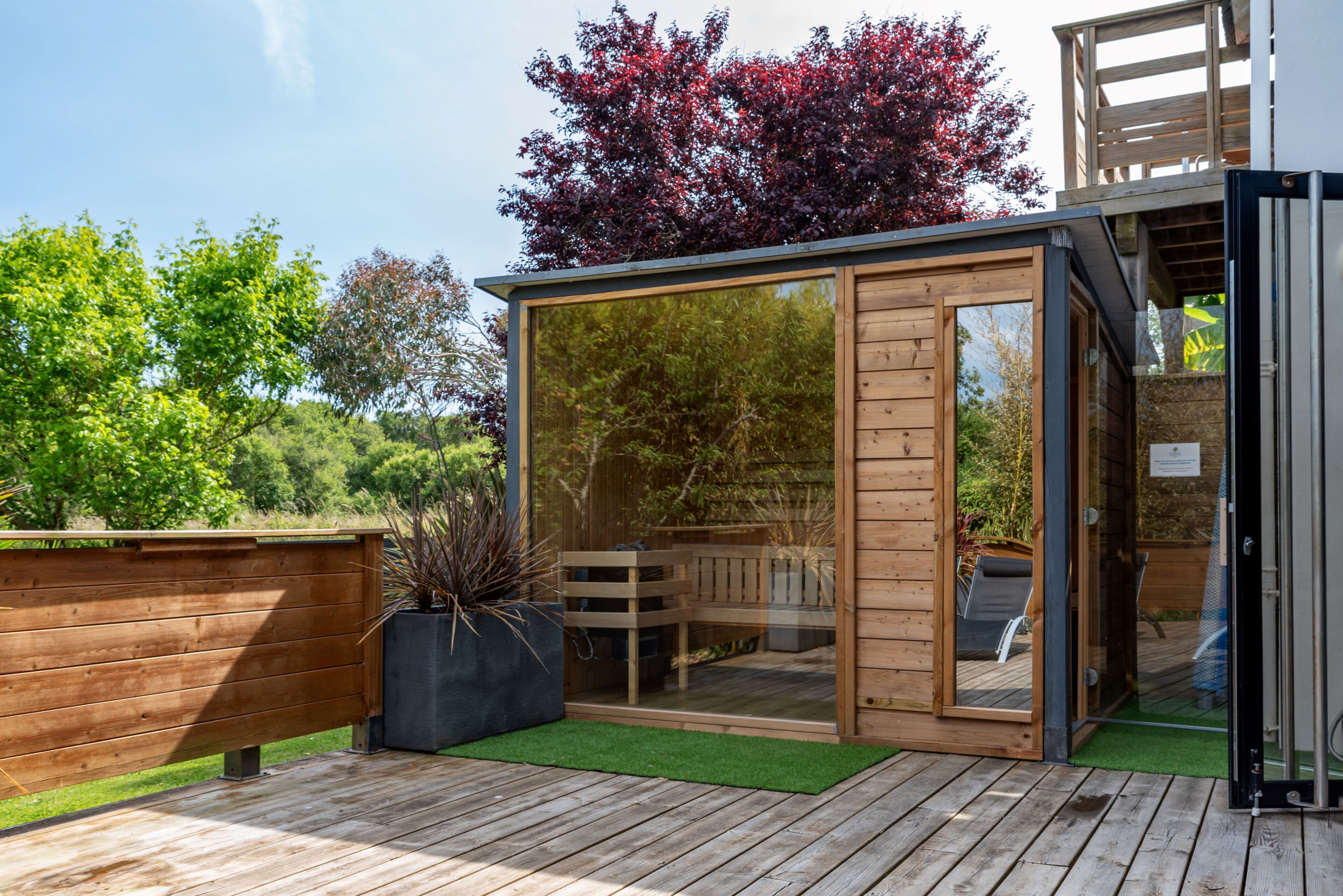 Salas de tratamientos para parejas, sauna, bañera de hidromasaje 