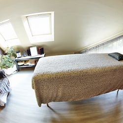 Couples treatment room(s), sauna, hot tub, steam room, body treatments