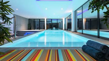 Couples treatment rooms, sauna, hot tub, steam room, body treatments