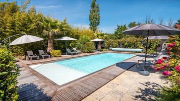 Seasonal outdoor pool, open 9:30 AM to 7:30 PM, sun loungers