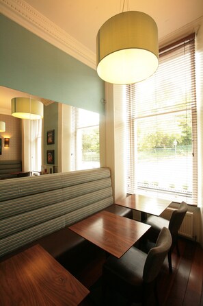 Lounge - Acorn Hotel (Glasgow)