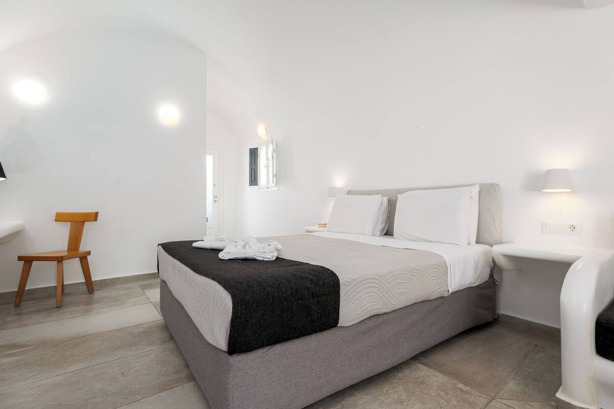 Superior Suite with Heated Plunge Pool | Down comforters, minibar, in-room safe, desk
