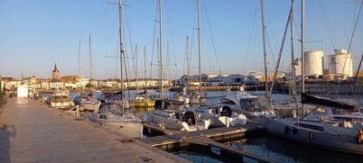 Hôtel SABLES D'O et son restaurant "LE 16 BIS"