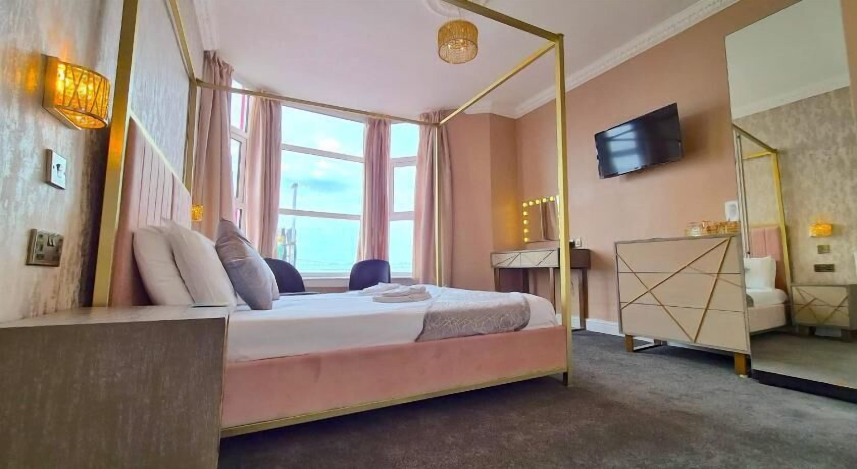 In-room safe, iron/ironing board, cots/infant beds, free WiFi