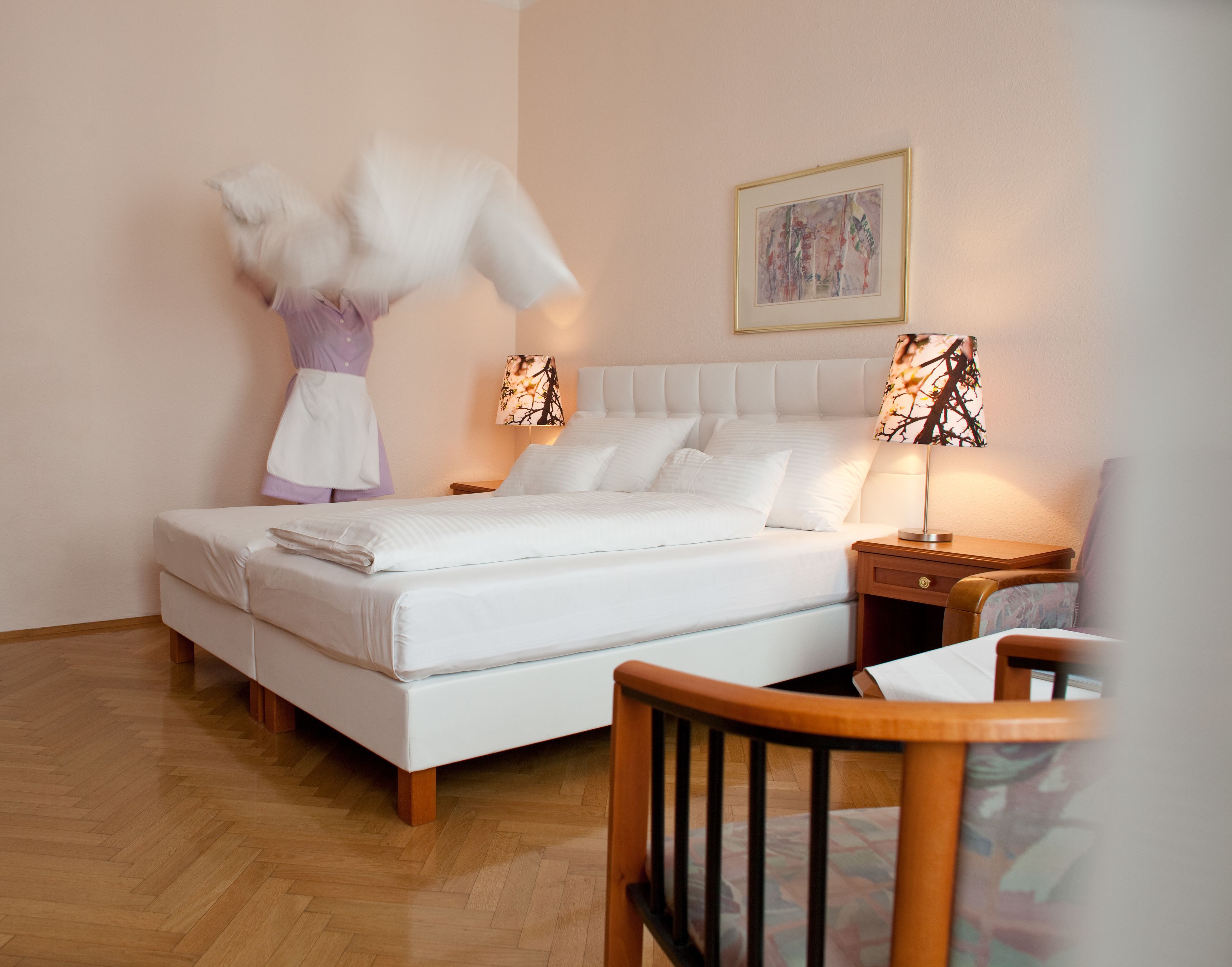 double room, 1 queen bed, private bathroom | premium bedding, soundproofing, free wifi, bed sheets