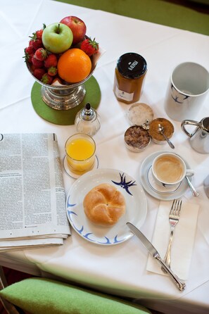 Colazione a buffet a pagamento, servita tutte le mattine 